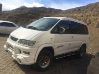 go-to_east_mongolia_by_rental_car_mitsubishi_delica