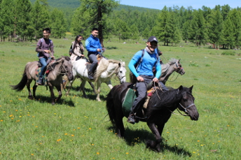 GRANDTOURKHUVSGUL