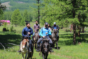 GRANDTOURKHUVSGUL
