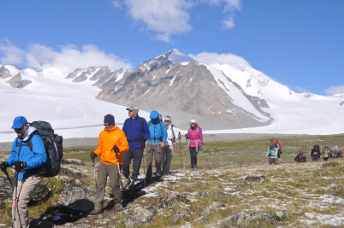 altai_peaks_ger_camp