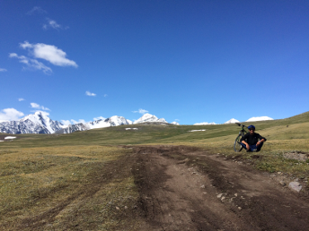 mountain_bike_trails_in_altai_tavan_bogd1