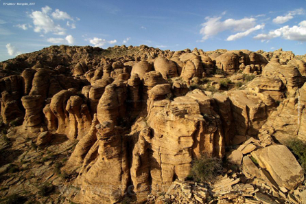 Baga-Landstone-Baga-Gazriin-Chuluu-gobi-desert