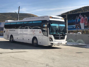 travel_western_mongolia_rental_japanese_jeep