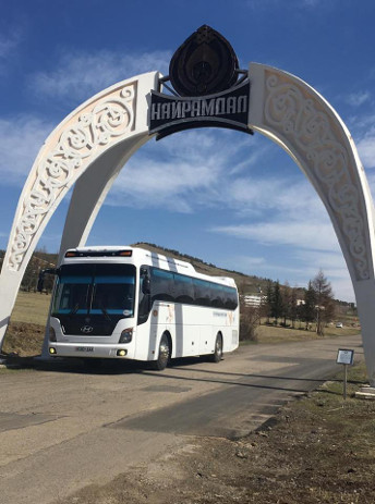 RENT_BUS_MONGOLIA_DRIVER_BOLDBAATAR3