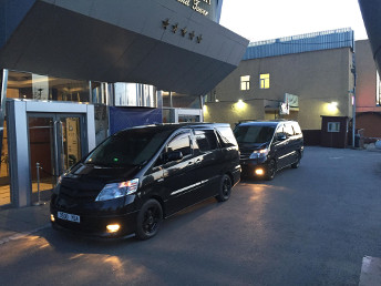 RENTAL_CAR_TOYOTA_ALPHARD