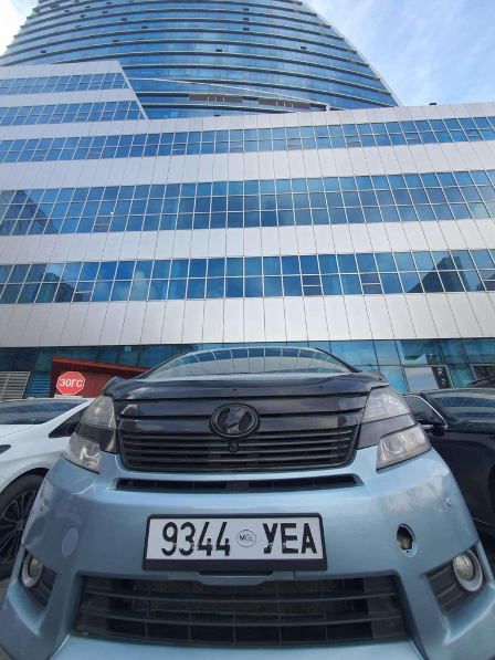 RENTAL_CAR_TOYOTA_ALPHARD