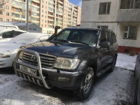 toyota_land_for_tourist_rent