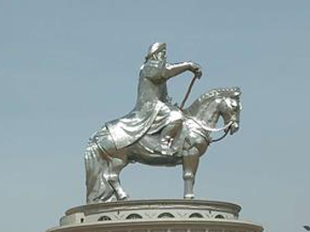 chinggis_khaan_statue_complex.png