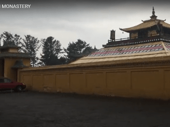 gandan_monastery_in_ulaanbaatar_city_spot