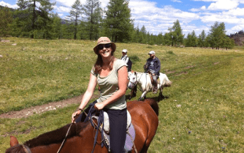 horseback-riding-tour-summer-mongolia