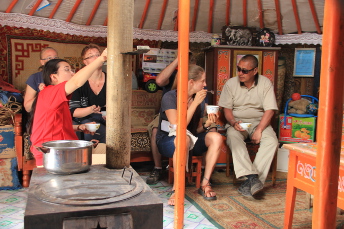 tourist_camp_tsaidam