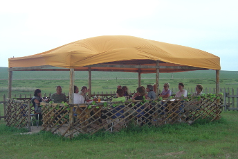 tourist_camp_tsaidam